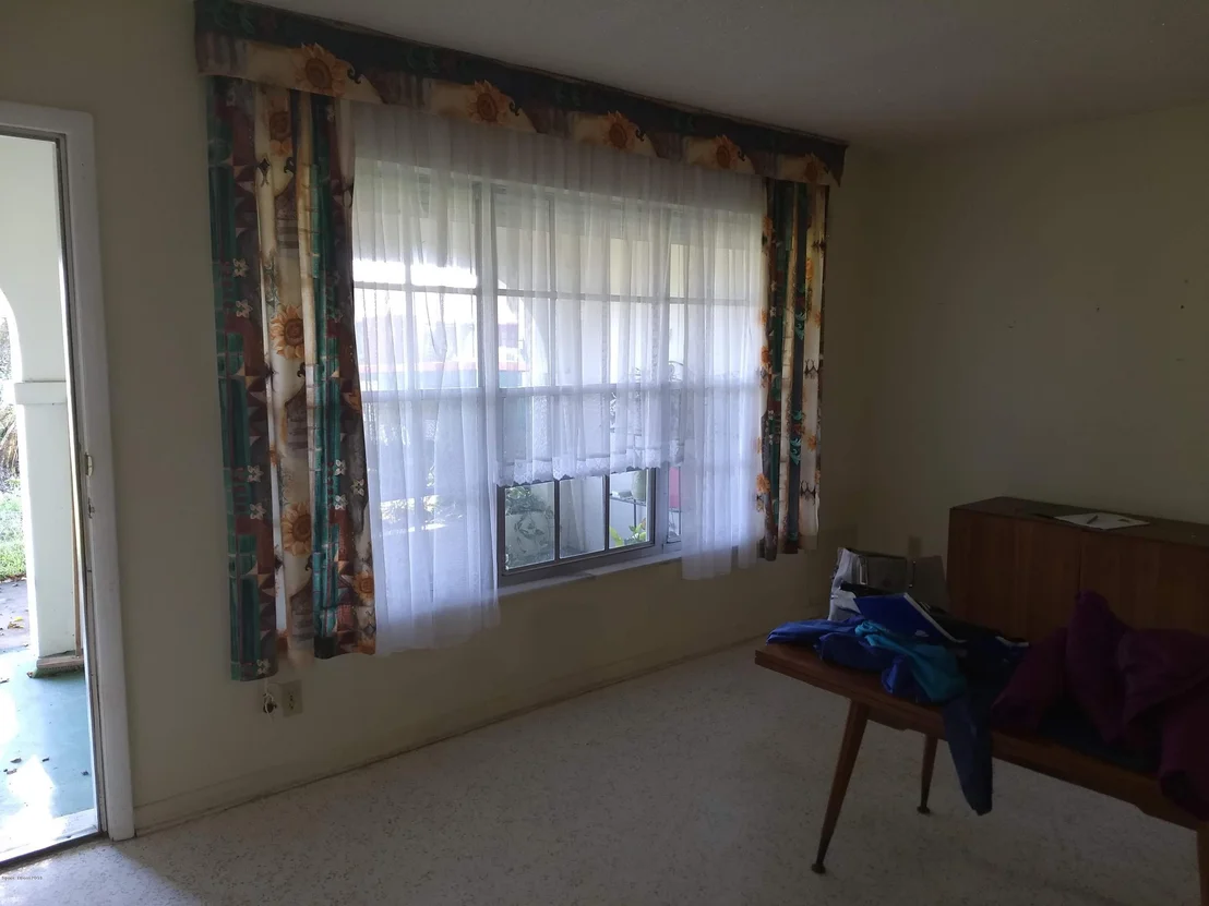 Photo of 800 Edwards Street NE