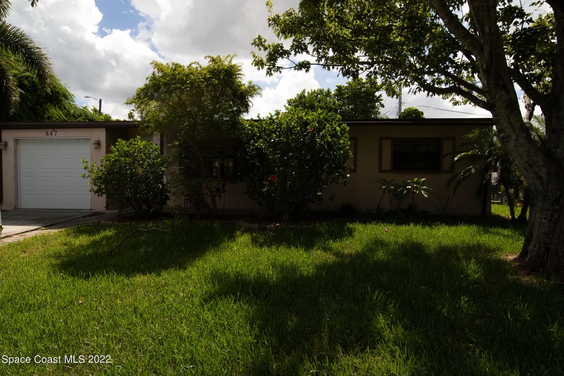Photo of 847 Clarke Avenue