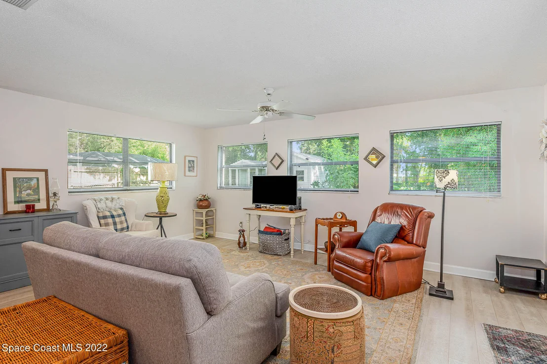 Photo of 5460 Friendly Street