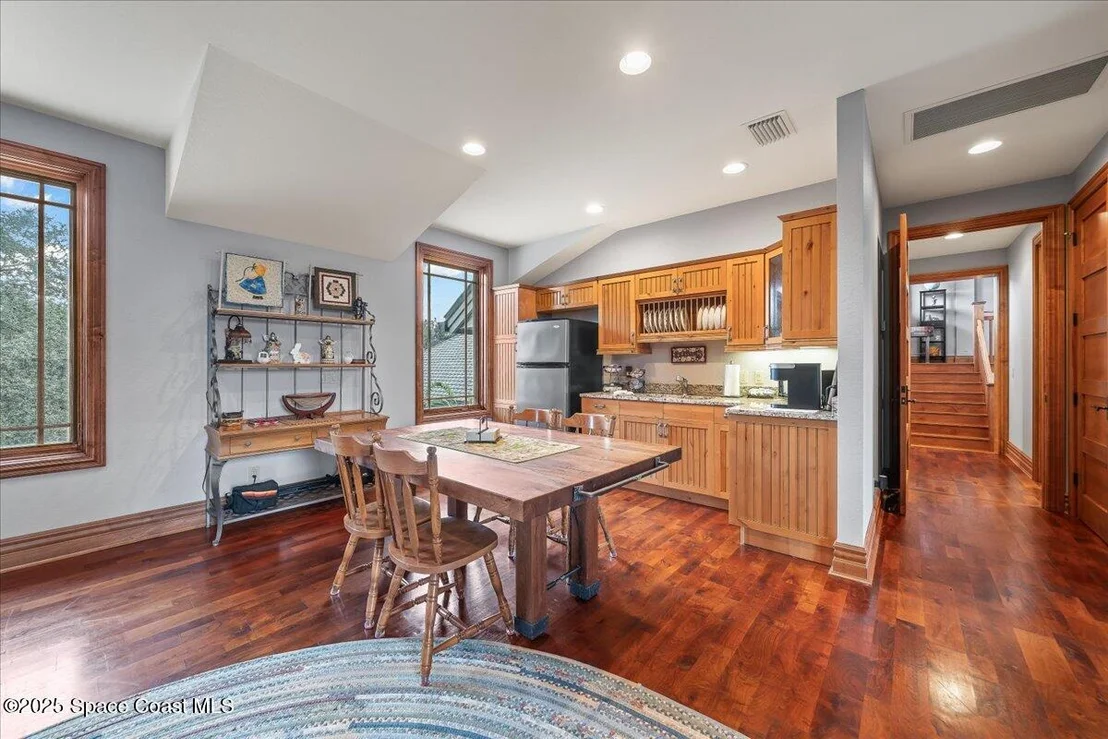 Photo of 586 Wethersfield Place