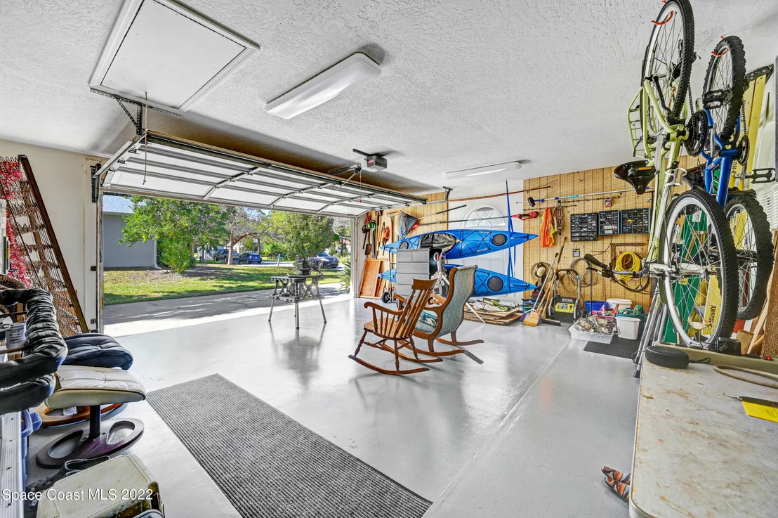 Photo of 115 River Road Circle