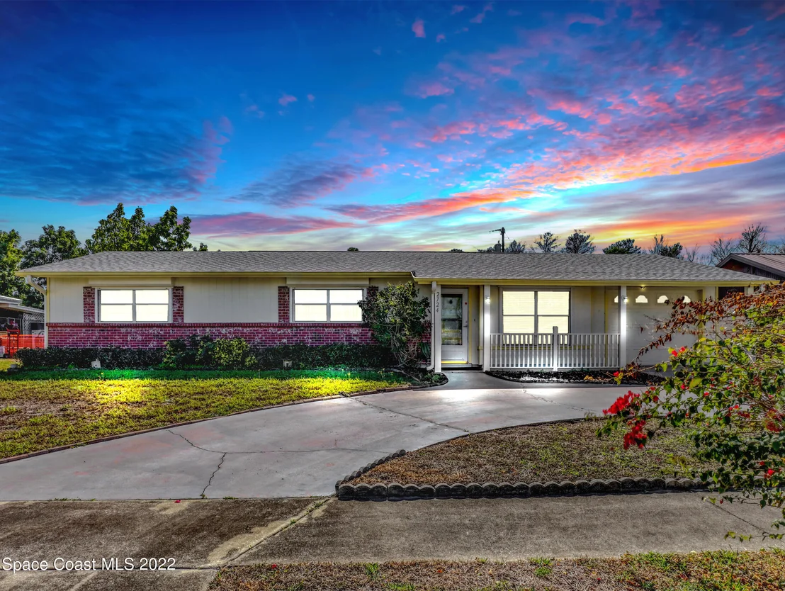 Photo of 2724 Rodeo Drive NE
