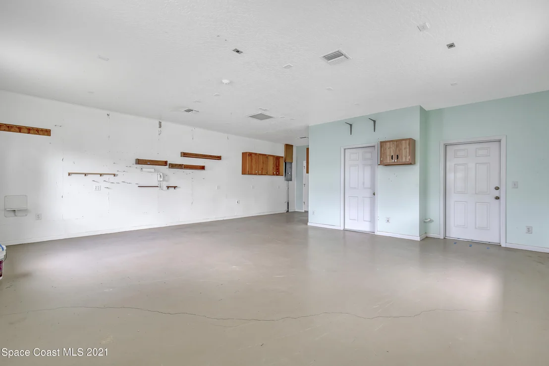 Photo of 457 Cardinal Drive