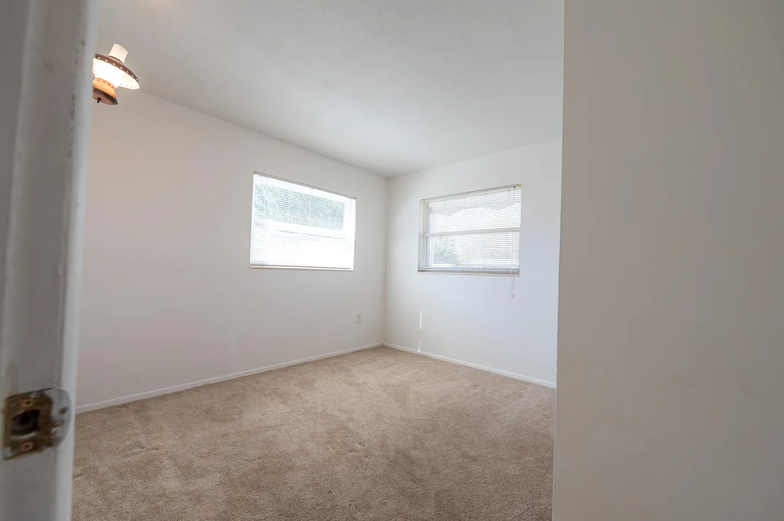 Photo of 1385 Eva Lane