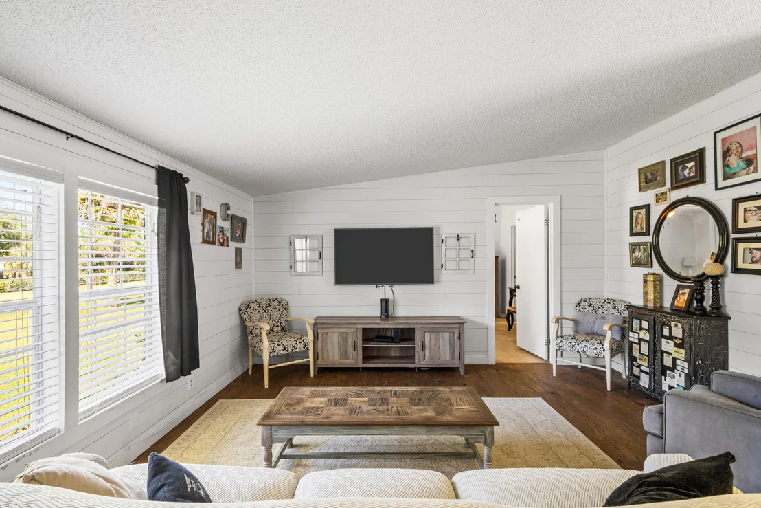 Photo of 2373 Parrish Road