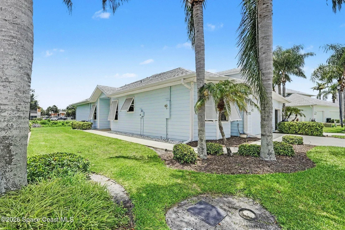 Photo of 1022 Eleuthera Drive NE