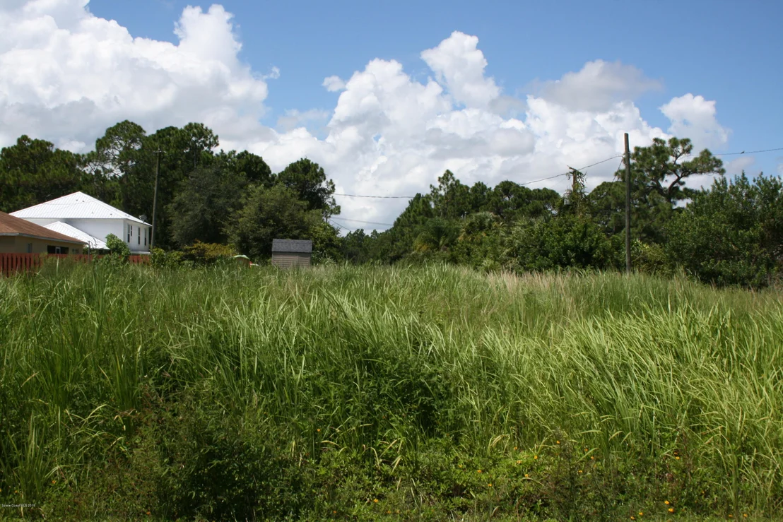 Photo of 1002 Commerce Road SE