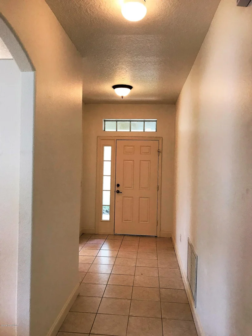 Photo of 302 Waterside Circle