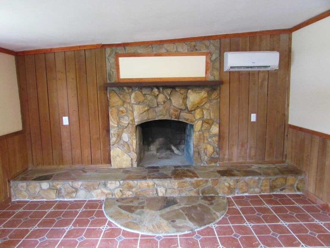 Photo of 975 Miracle Way
