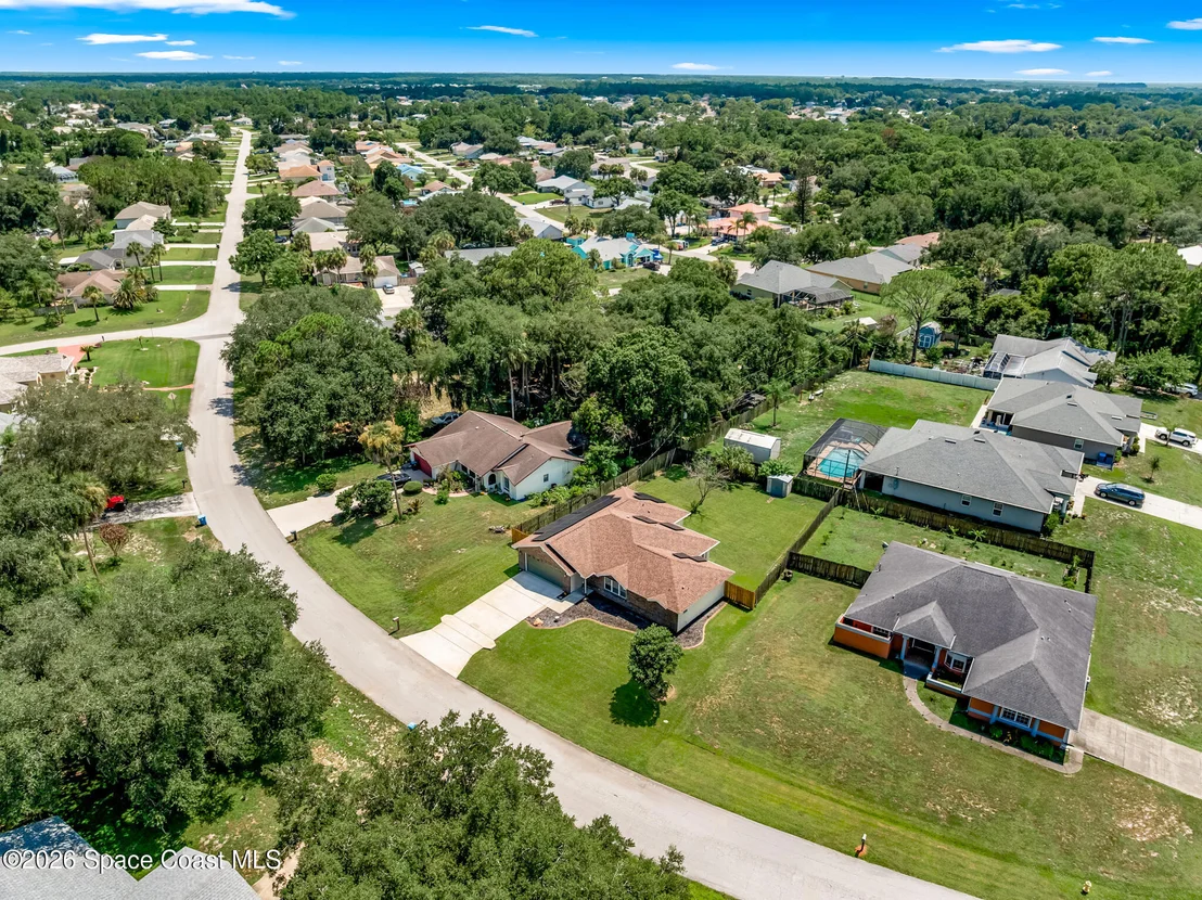 Photo of 606 Seven Gables Circle SE