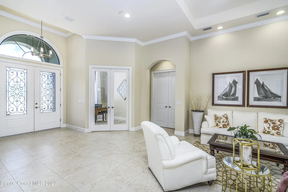 Photo of 814 Lorenza Place