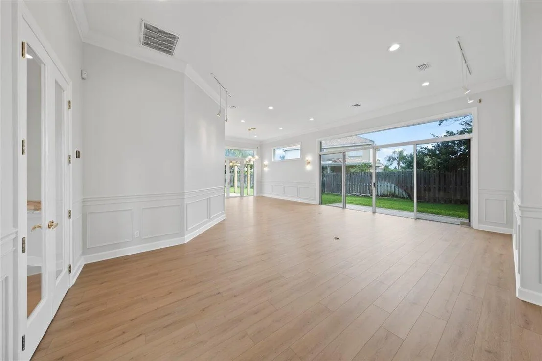 Photo of 405 Newport Drive