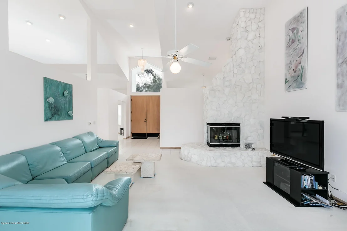 Photo of 582 Sanderling Drive