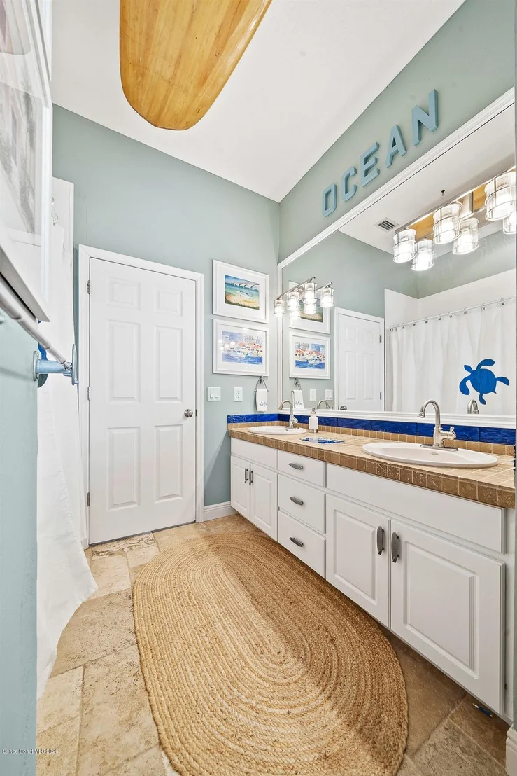 Photo of 840 Peregrine Drive