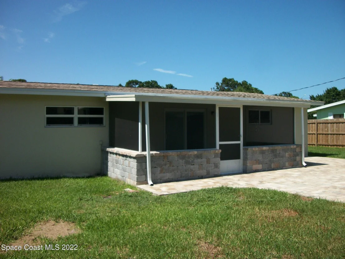 Photo of 2833 Fountainhead Boulevard