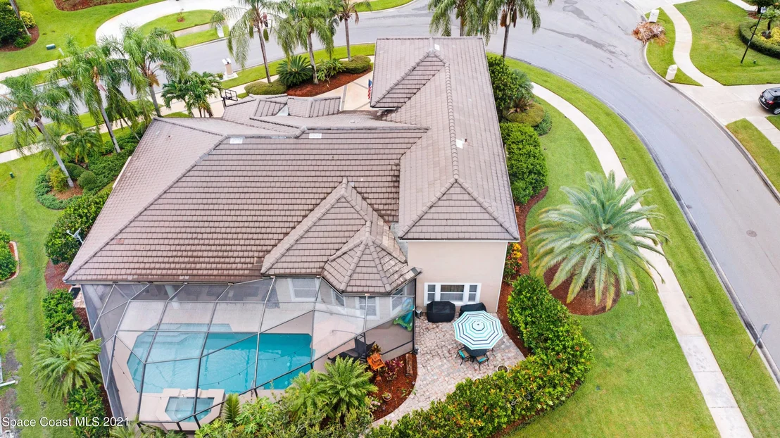 Photo of 687 Nicklaus Drive