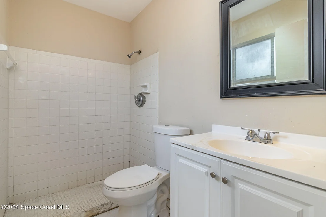 Photo of 771 Cayuga Avenue NE
