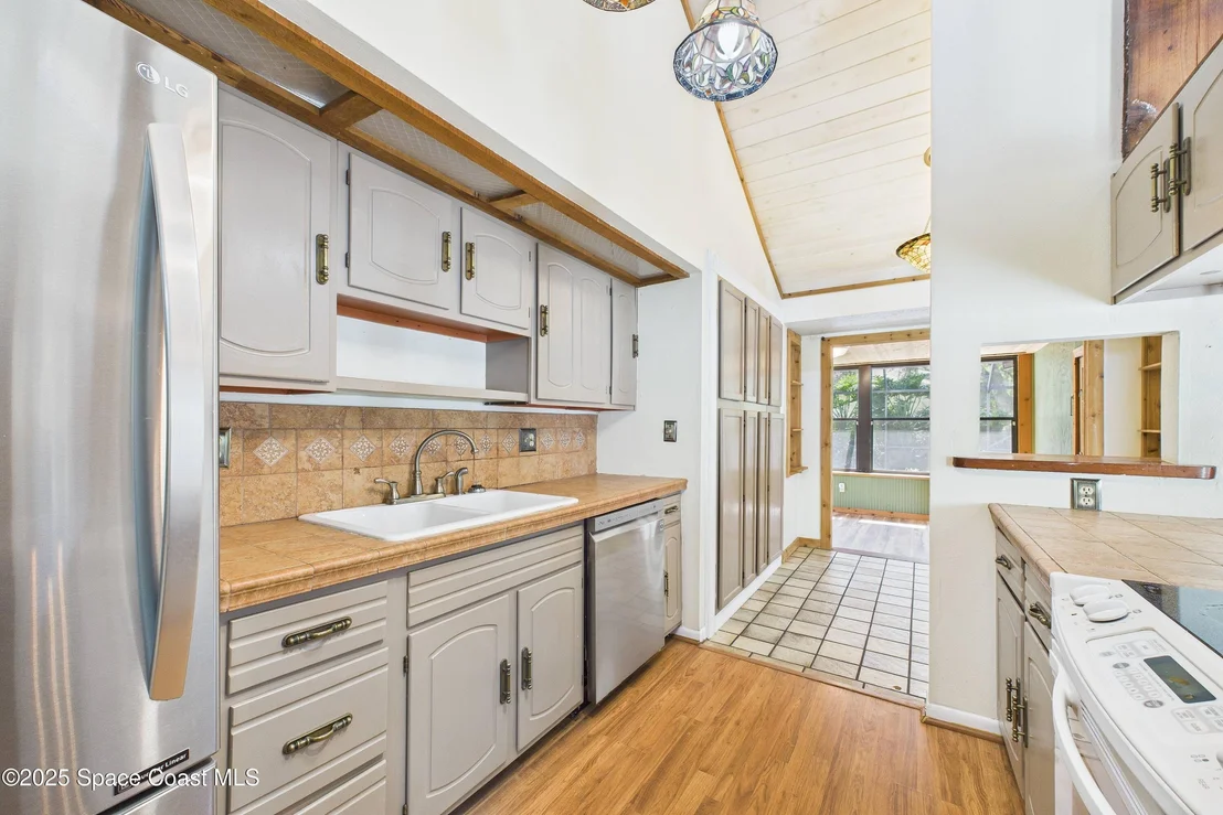 Photo of 3583 James Road
