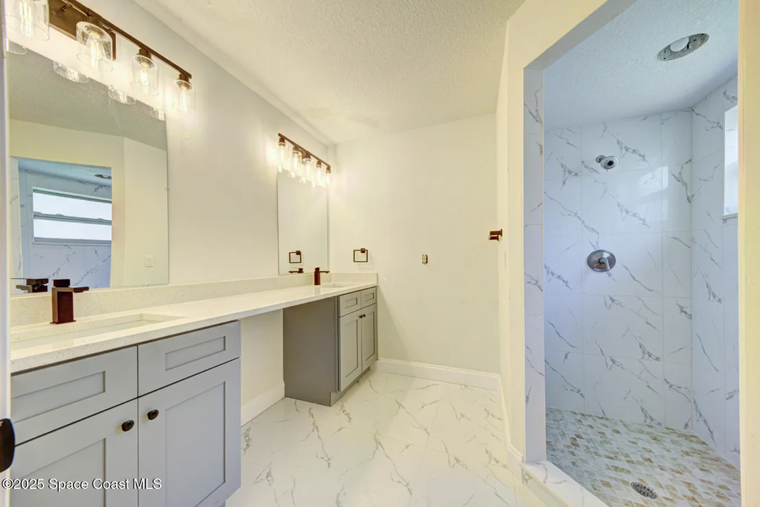 Photo of 7225 Kimball Avenue