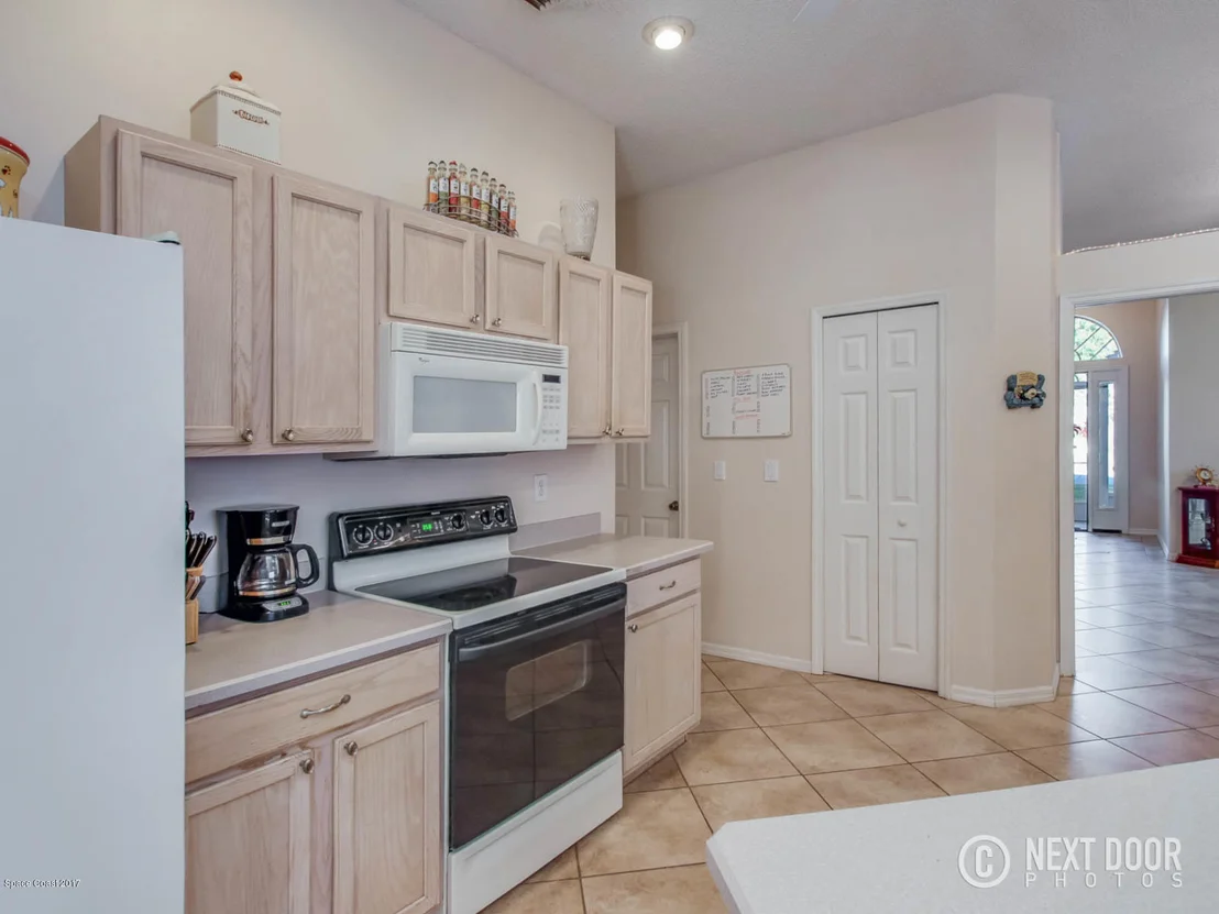 Photo of 867 Villa Drive