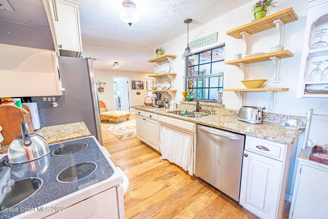 Photo of 2701 Golfview Drive