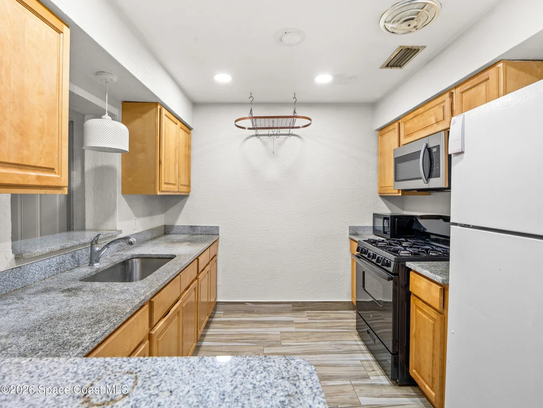 Photo of 979 Alexia Street