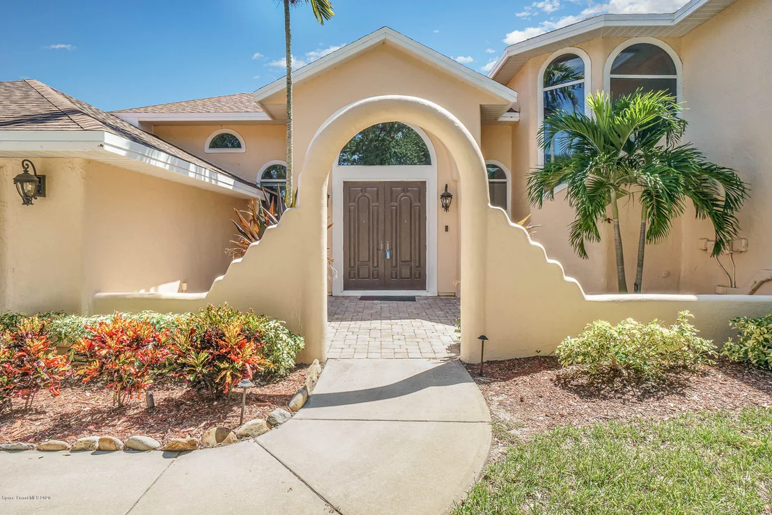 Photo of 845 Sanderling Drive