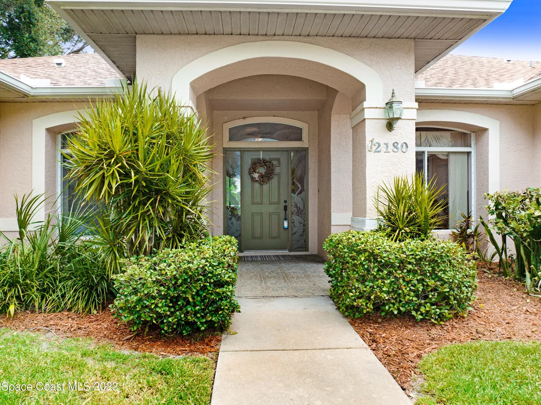 Photo of 2180 Royal Oaks Drive