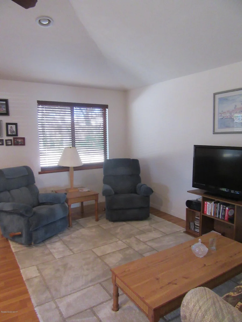 Photo of 6480 Hudson Road