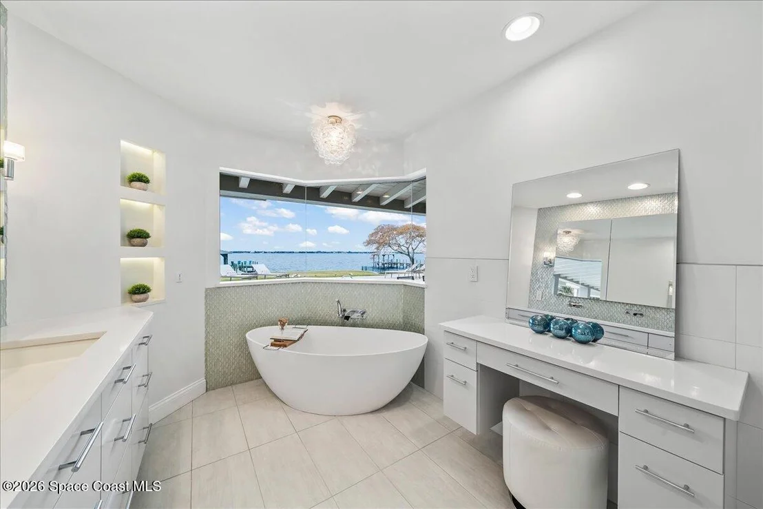 Photo of 408 Riverside Drive