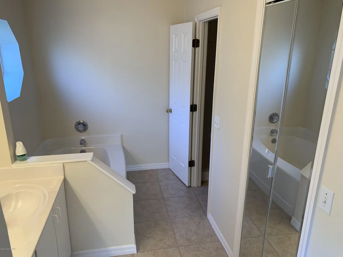 Photo of 2424 Coral Ridge Circle