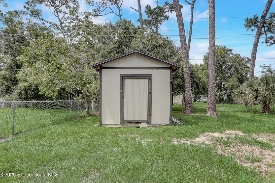 Photo of 1032 Bernice Road
