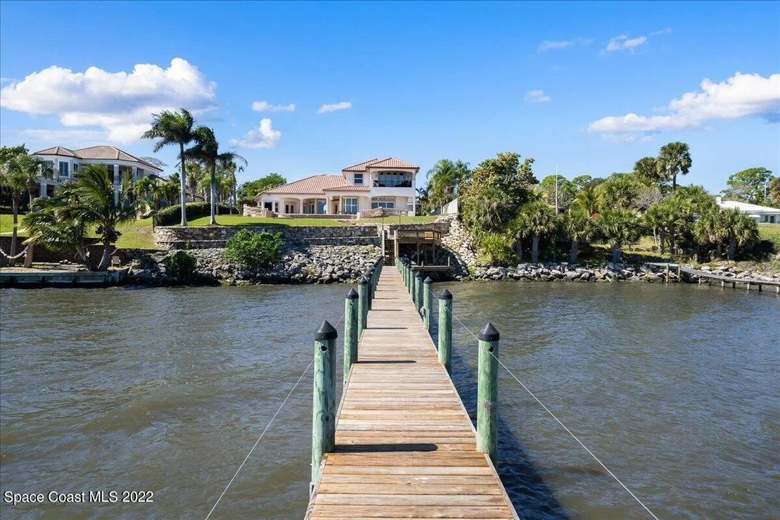 Photo of 671 Indian River Drive