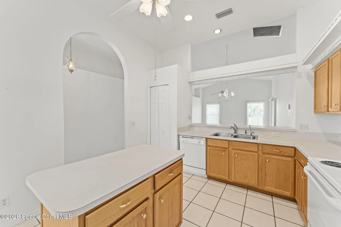 Photo of 1021 Pine Creek Circle NE