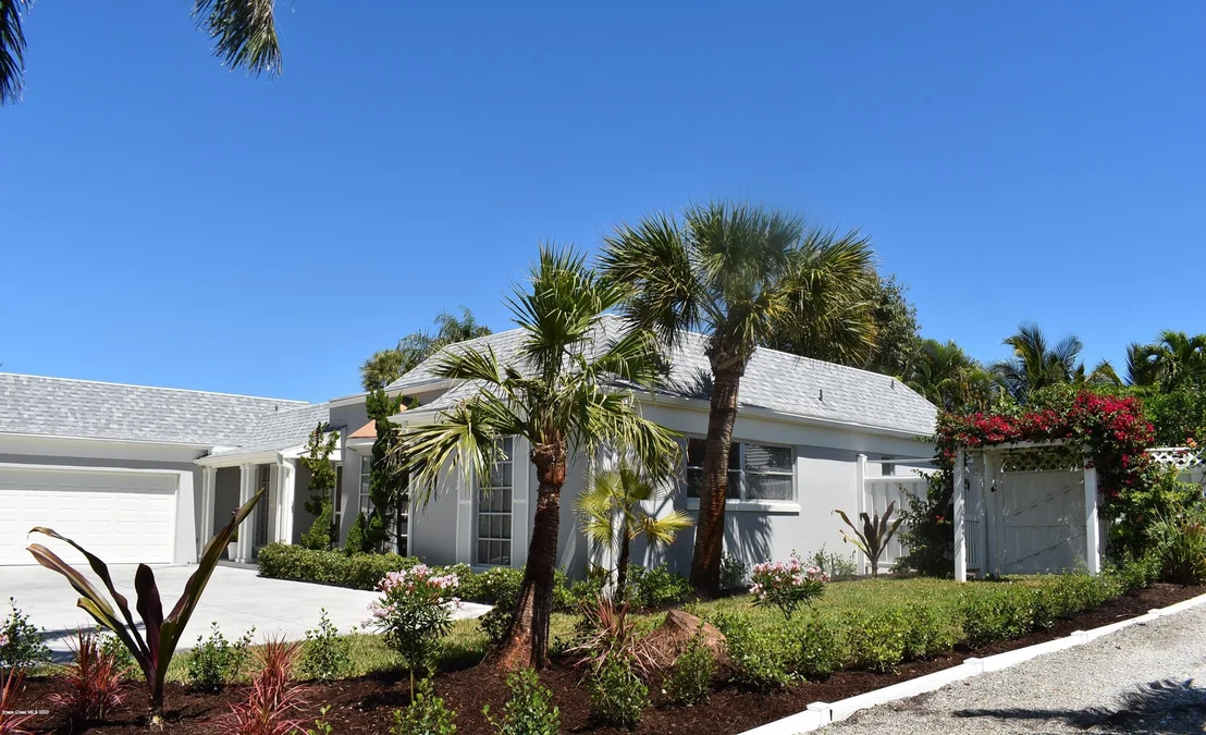 Photo of 876 Norfolk Pine Lane