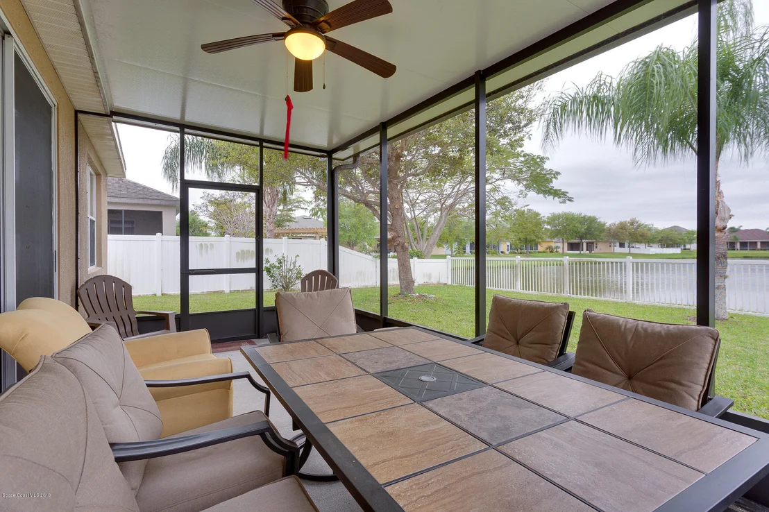 Photo of 1431 Bridgeport Circle