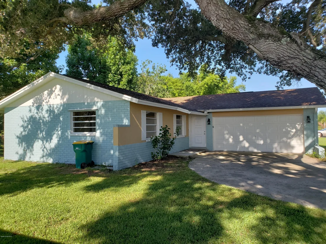 Photo of 2863 Wright Avenue