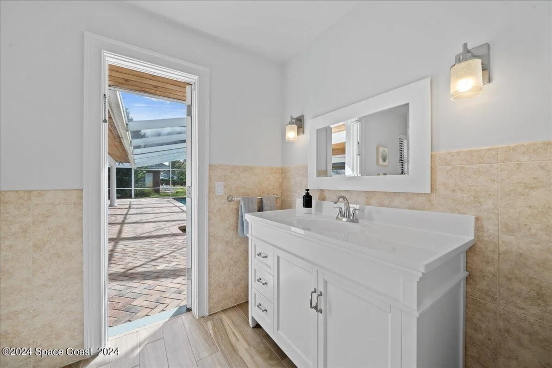 Photo of 206 Riverside Drive