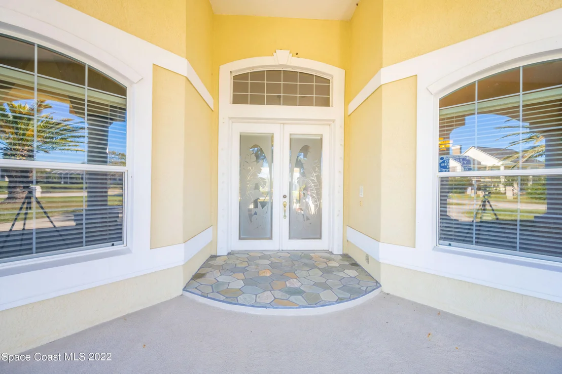 Photo of 981 Stratford Place