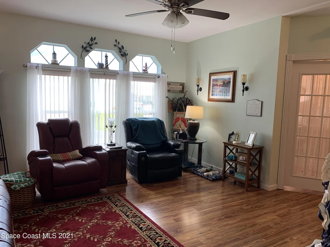 Photo of 372 Scenic Drive