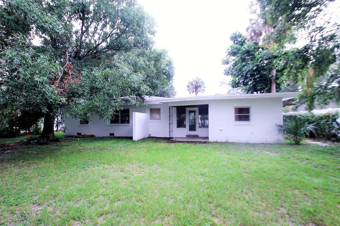 Photo of 1616 Airport Boulevard