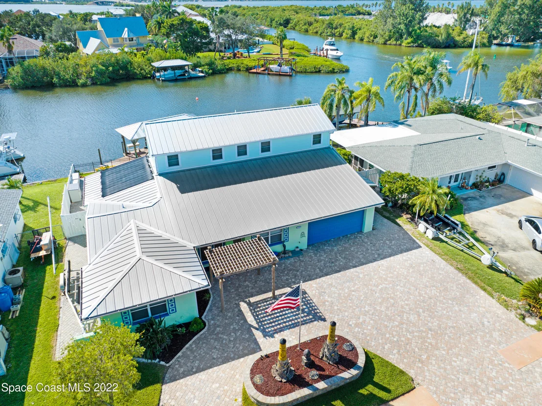 Photo of 414 Thrush Drive