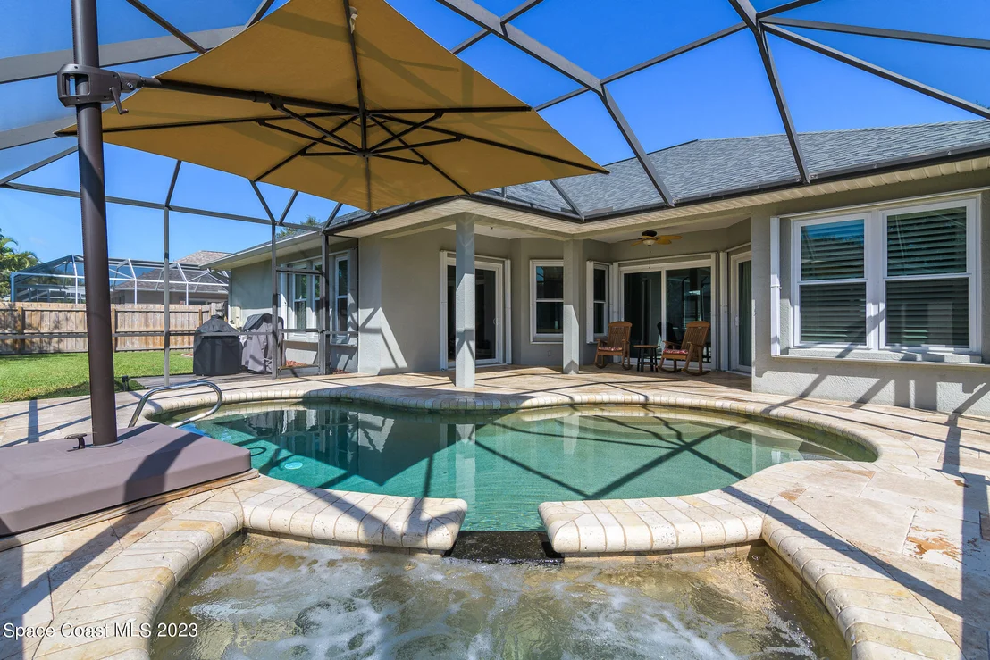 Photo of 6147 Arlington Circle
