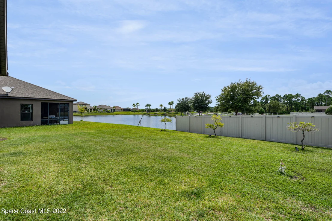 Photo of 970 Fiddleleaf Circle