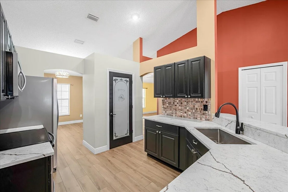 Photo of 6445 Ainsworth Road