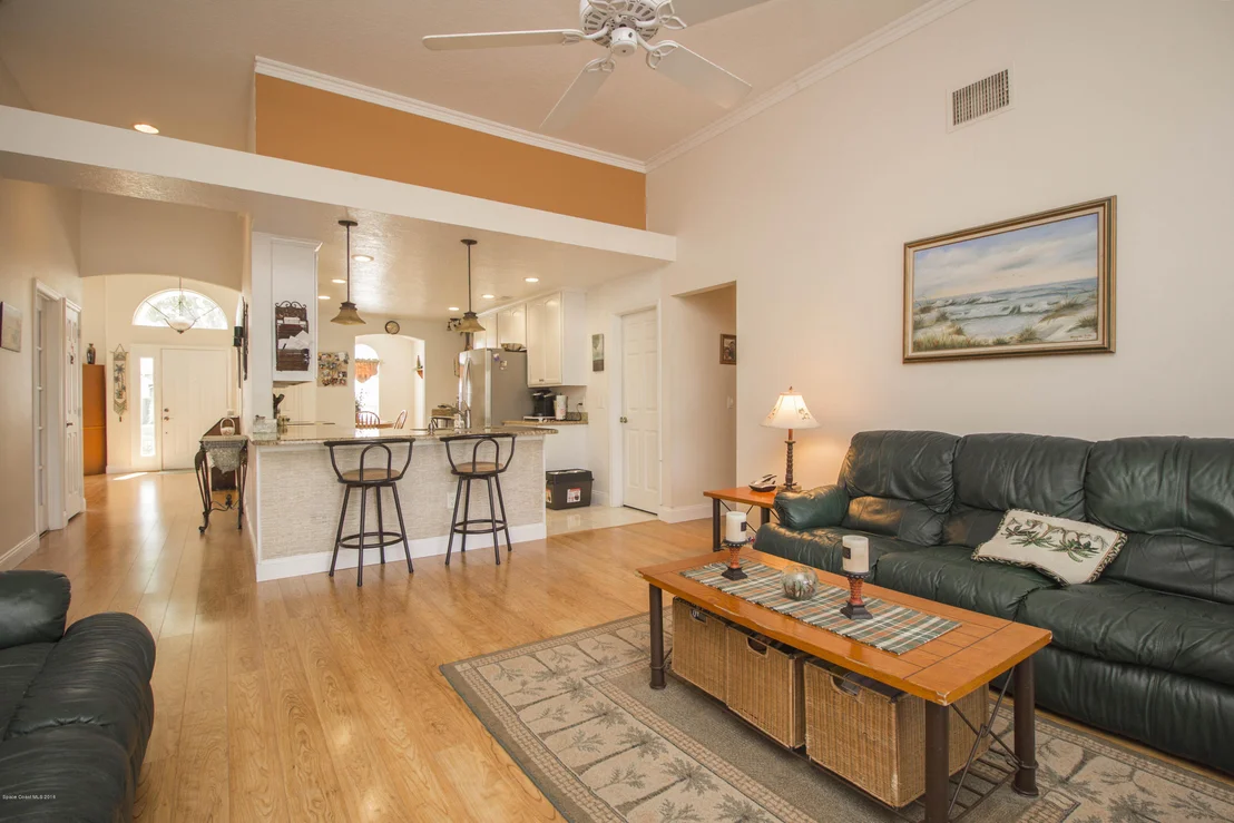 Photo of 1041 Pelican Lane