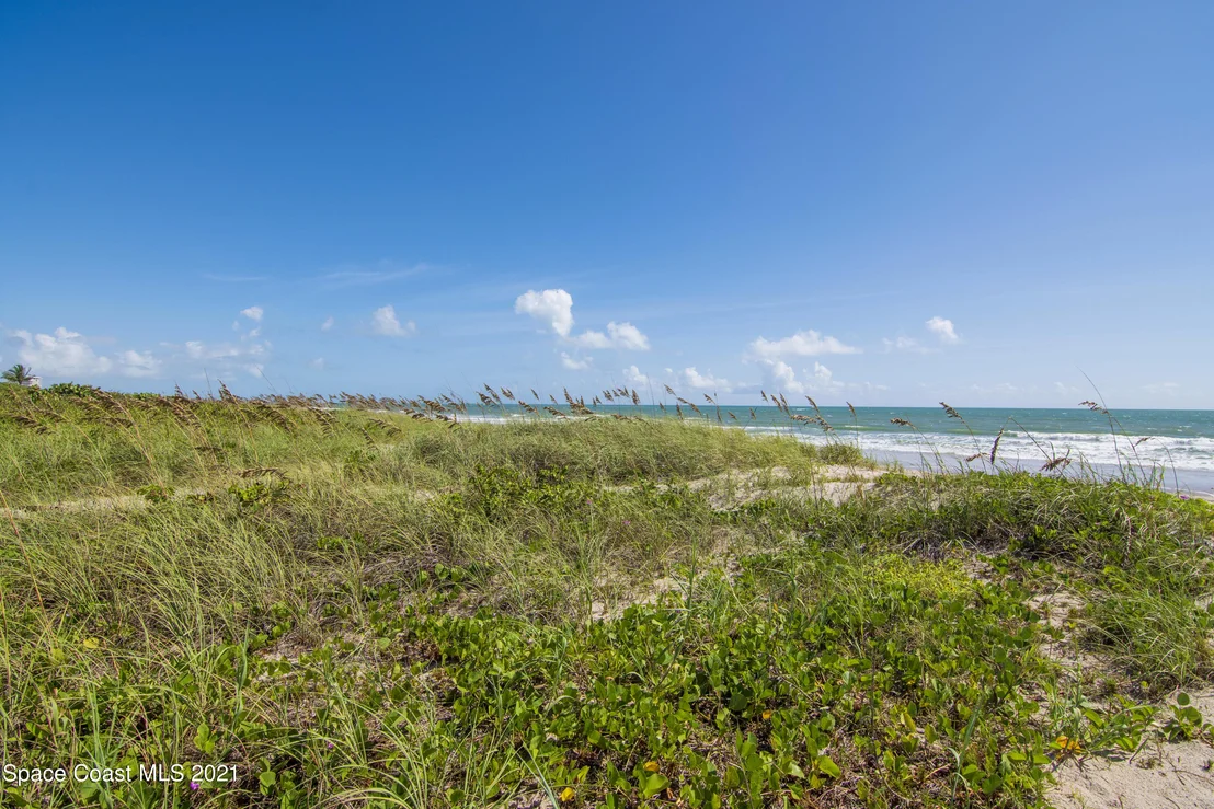 Photo of Unit PHA2 at 3100 N Highway A1a
