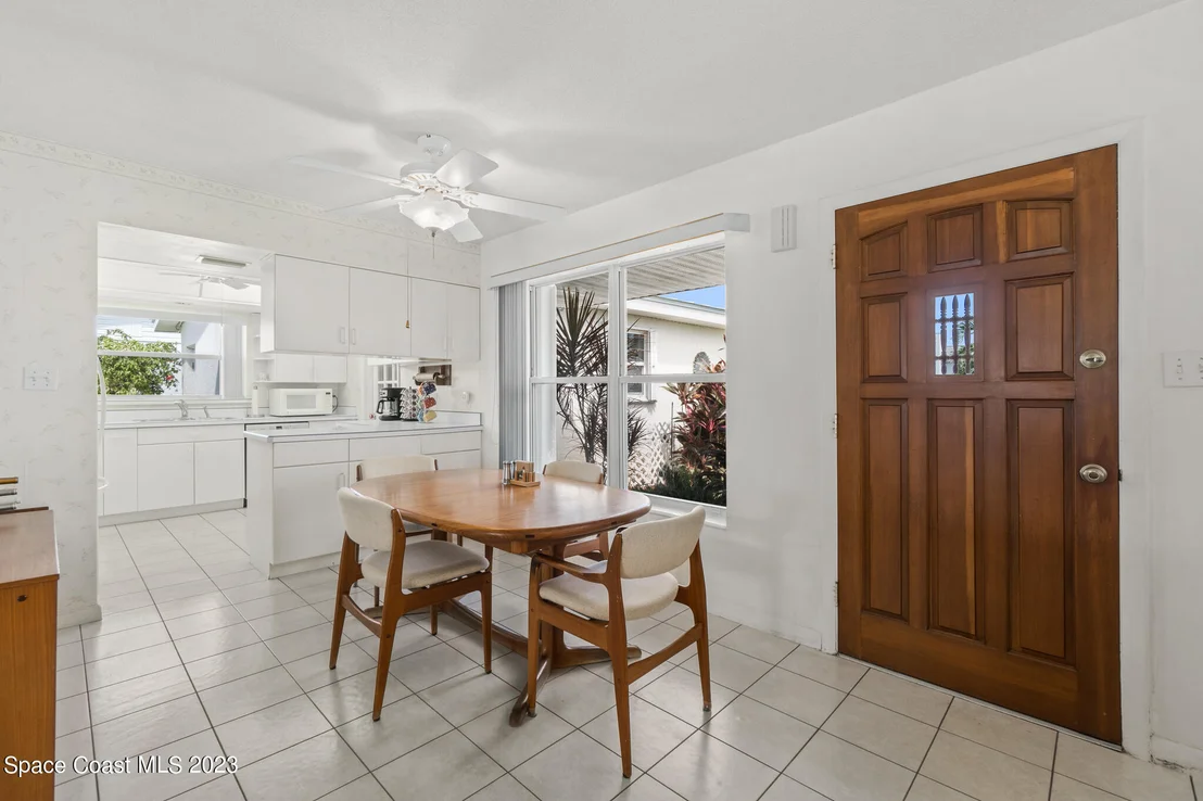 Photo of 209 River Road