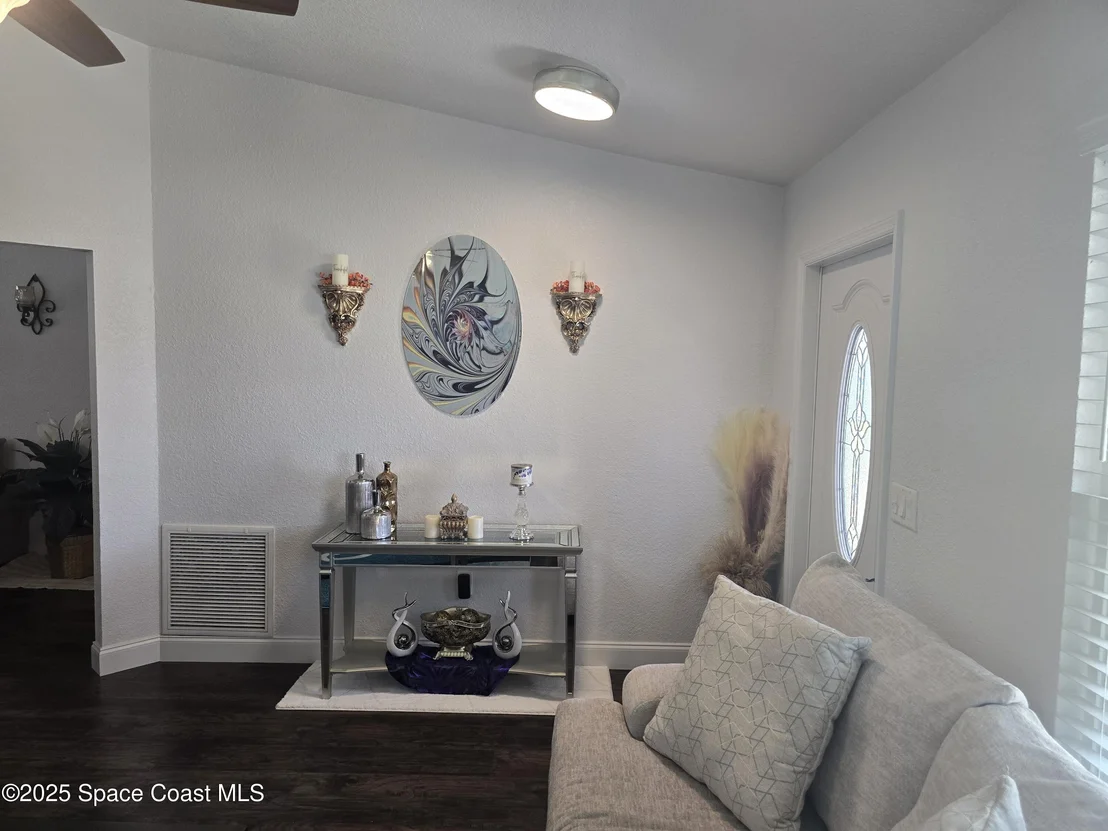 Photo of 834 Pine Shadows Avenue
