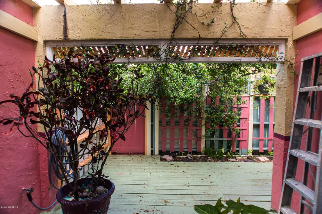 Photo of 345 Mission Oak Drive